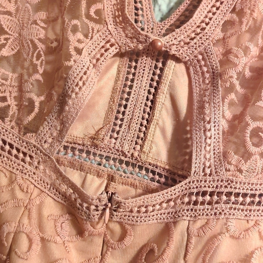 Charlotte russe rose colored lace romper. - Picture 4 of 5